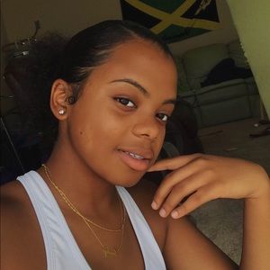 Meet your Posher, Janae